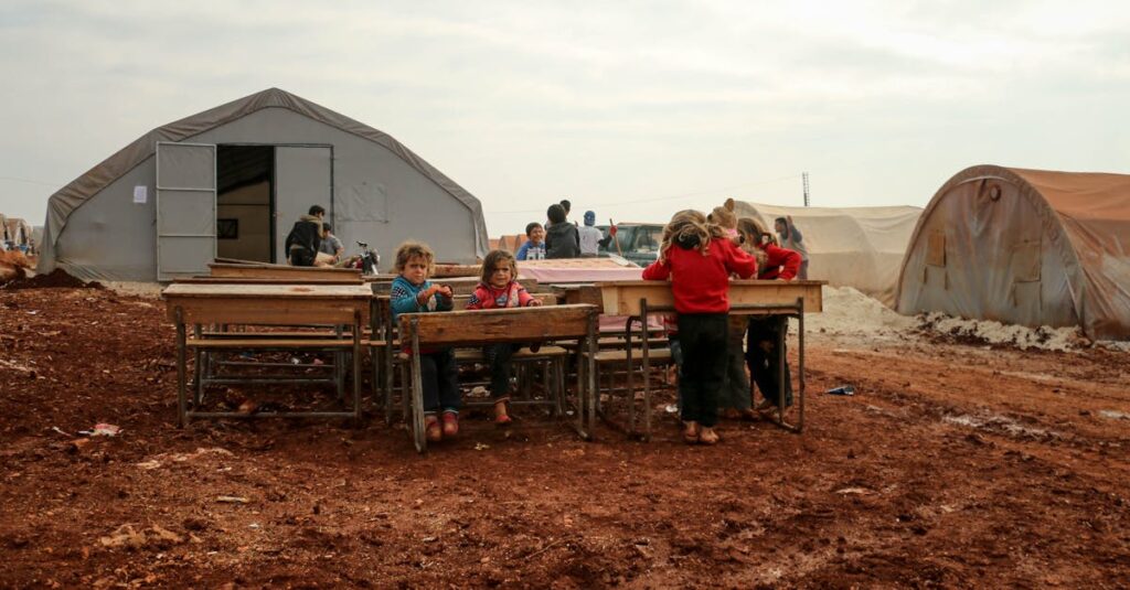 découvrez les causes et conséquences de la crise de l'éducation, ainsi que des solutions possibles pour améliorer l'accès et la qualité de l'enseignement à travers le monde.