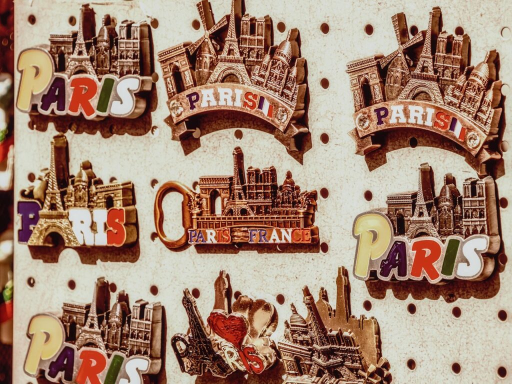 visite du ministre de l'éducation : découvrez les enjeux, rencontres et initiatives liées à l'amélioration du système éducatif.