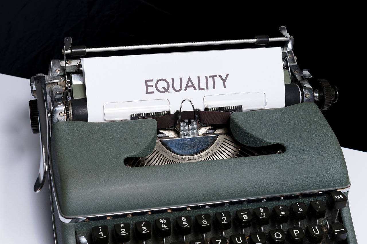 découvrez l'importance de l'égalité des opportunités dans notre société moderne. apprenez comment garantir un accès équitable aux ressources et aux chances pour tous, indépendamment de leur origine, genre ou statut socio-économique.