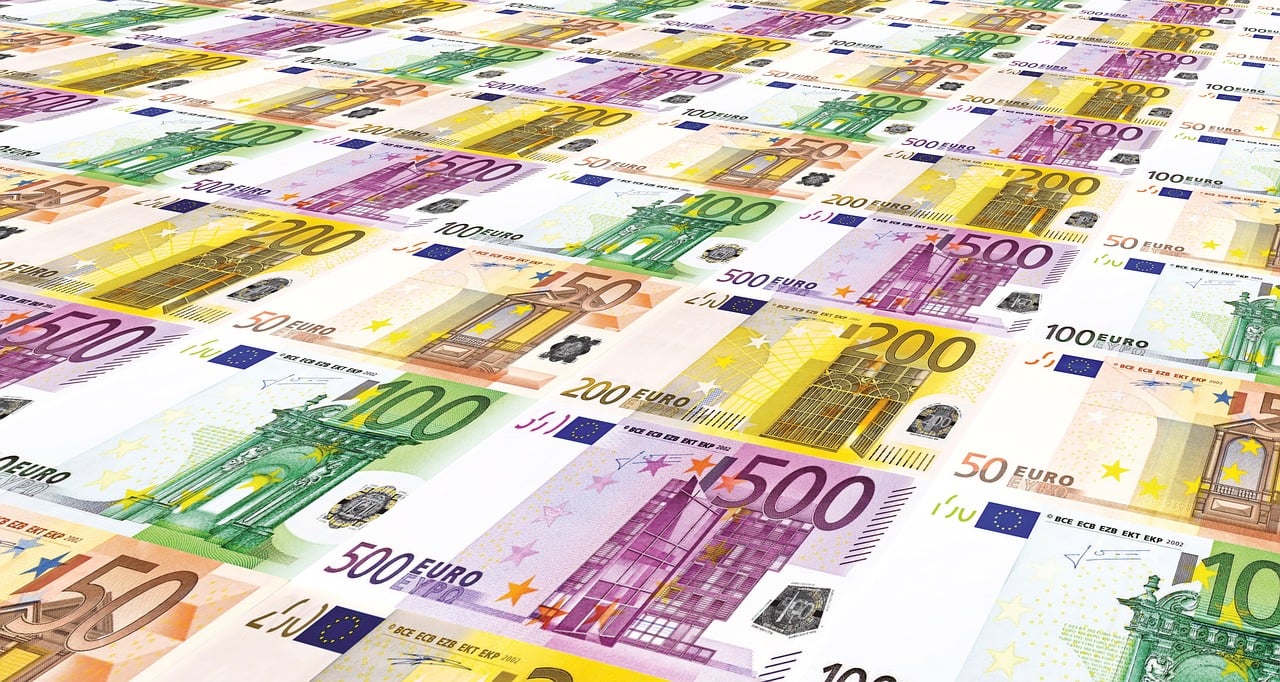 découvrez l'union européenne : son histoire, ses institutions, ses politiques et son rôle majeur dans la coopération et le développement en europe. informez-vous sur ses membres et ses objectifs.