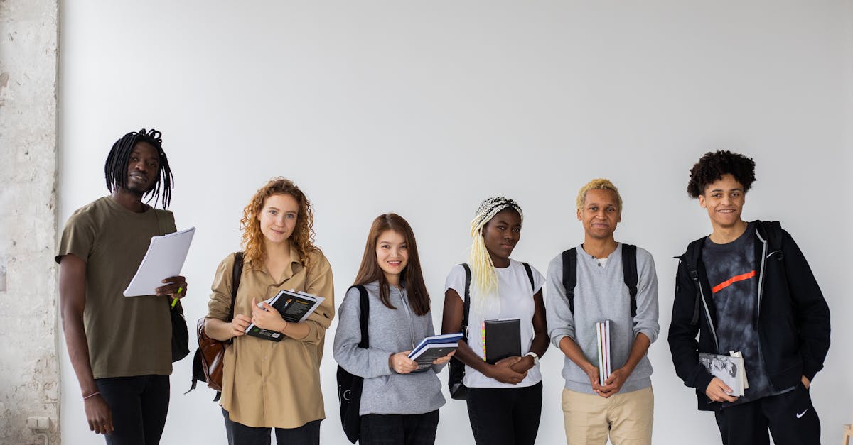 découvrez tout ce qu'il faut savoir pour les étudiants internationaux : démarches, vie étudiante à l'étranger, conseils pour réussir son installation et études à l'international.