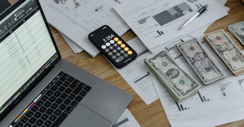 découvrez le portage salarial : une solution flexible qui permet aux professionnels de travailler en autonomie tout en bénéficiant du statut de salarié. idéal pour les freelances, consultants et indépendants.