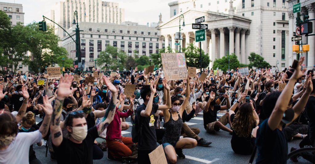 découvrez tout ce qu'il faut savoir sur les protestations : définitions, enjeux, formes de mobilisations et impact sur la société. informez-vous sur les mouvements de protestation actuels et leur importance dans la défense des droits.