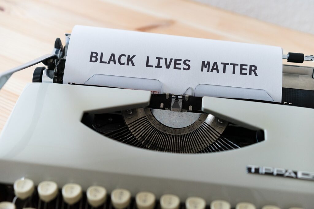 découvrez les enjeux du racisme, ses impacts sur la société et les moyens de promouvoir l'inclusion et la diversité. plongez dans une réflexion sur les préjugés et l'importance de lutter contre les discriminations pour construire un monde plus juste.