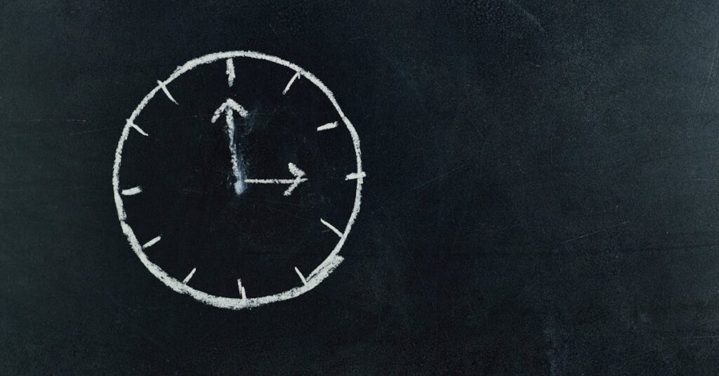 découvrez tout ce qu'il faut savoir sur les salaires des enseignants : montants, évolutions, facteurs déterminants et comparaisons internationales pour mieux comprendre leur rémunération en france et ailleurs.